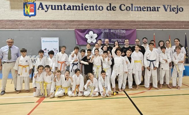 Imagen de los participante del club en el trofeo de karate Colmenar Viejo